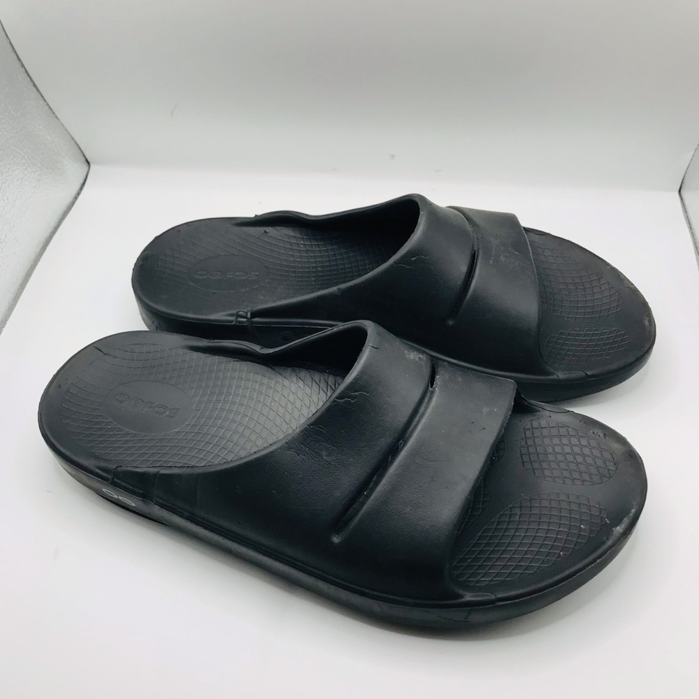 OOFOS Black Slip-On‎ Slide Sandals